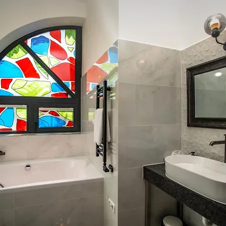 Voeroesko Villa- Alelnoeki Szauna Es Jakuzzi Hasznalattal بيت ضيافة