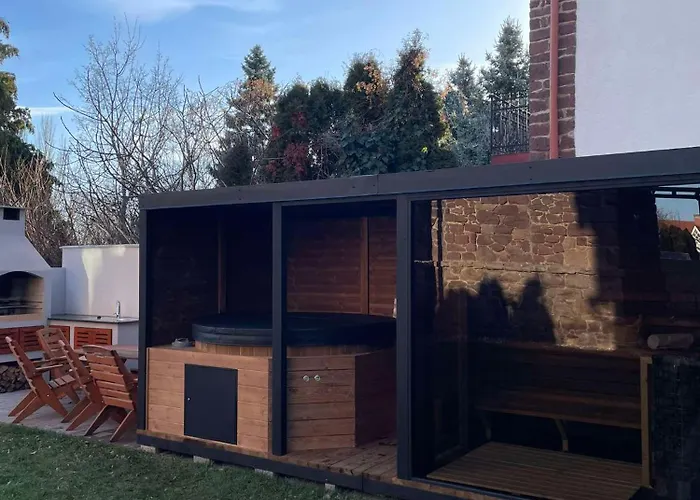 Vöröskő Villa- Alelnöki Szauna és Jakuzzi Használattal Balatonalmádi